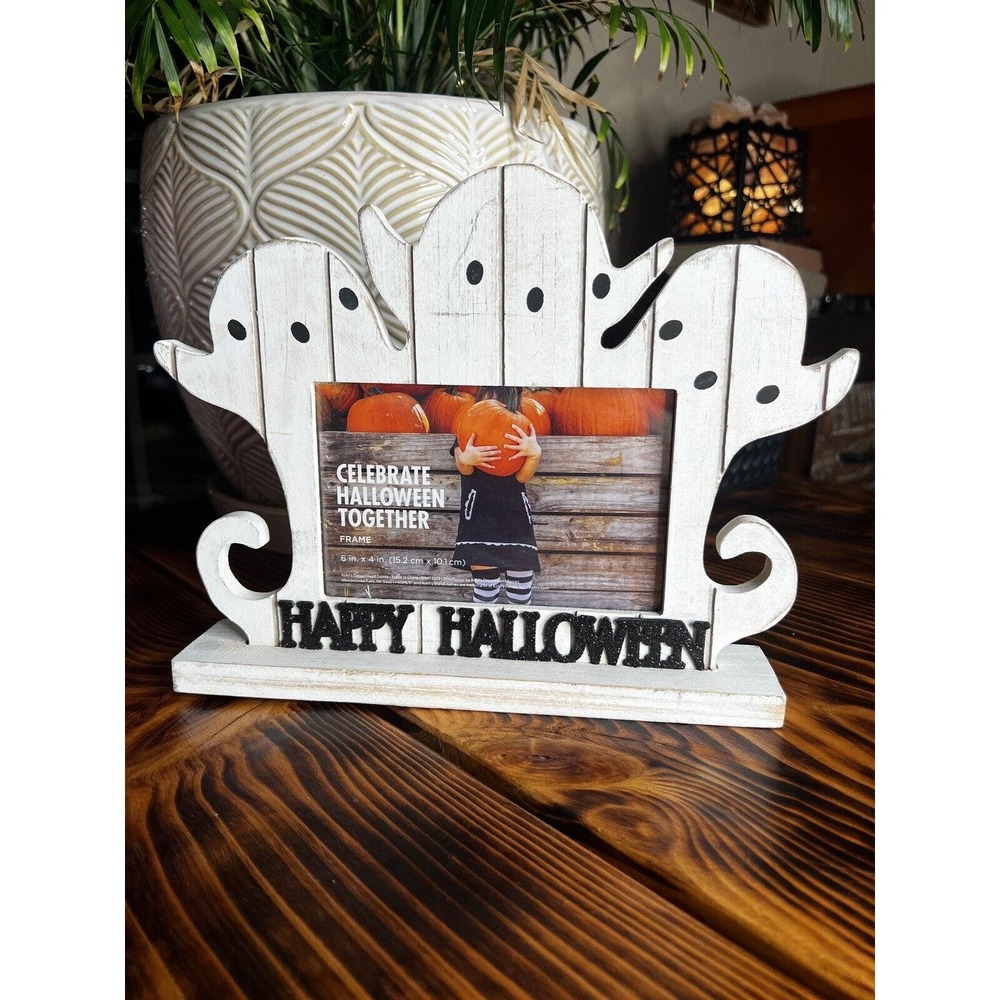 🩵SOLD🩵 Happy halloween Photo Frame | Three Ghost Boo | White Farm House |